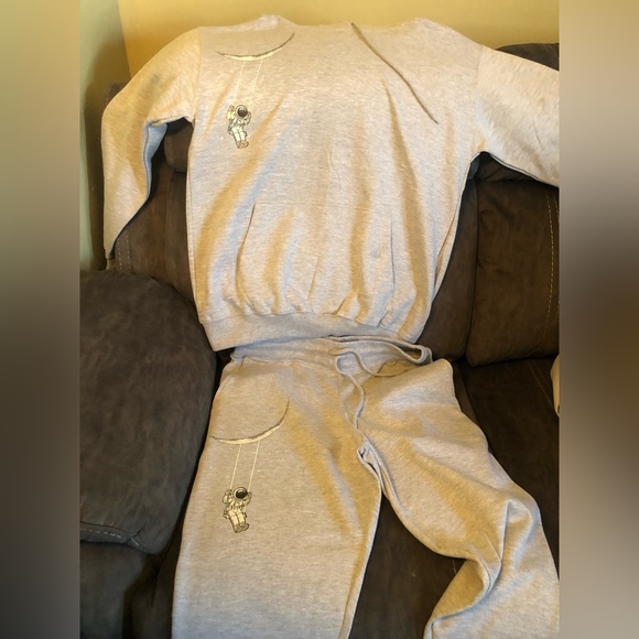 Space man ….time is money clothing - Picture 1 of 2